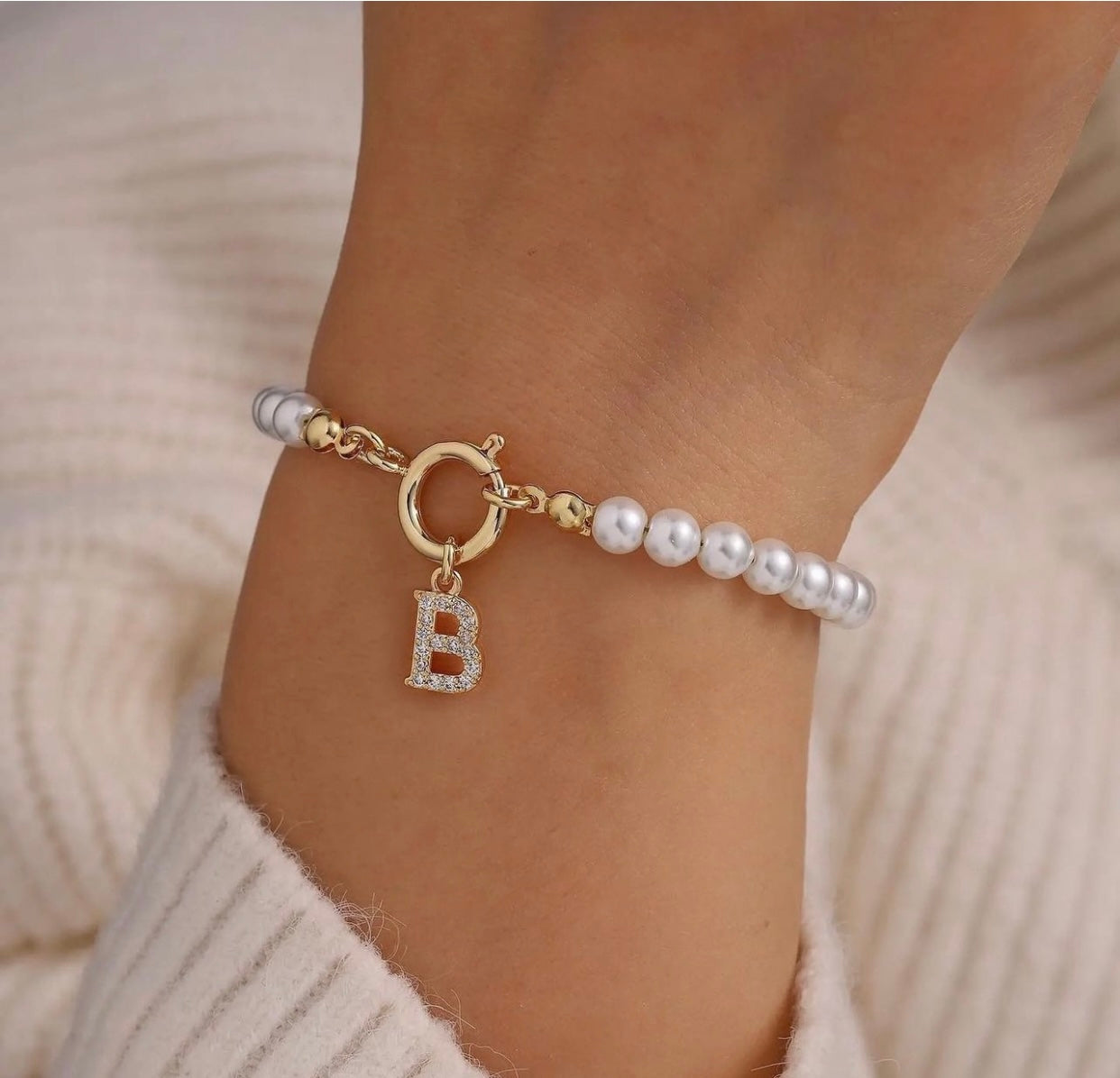 Pulsera de Perlas con Inicial